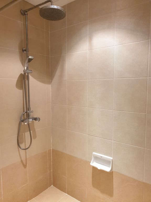 15-700-room-02
