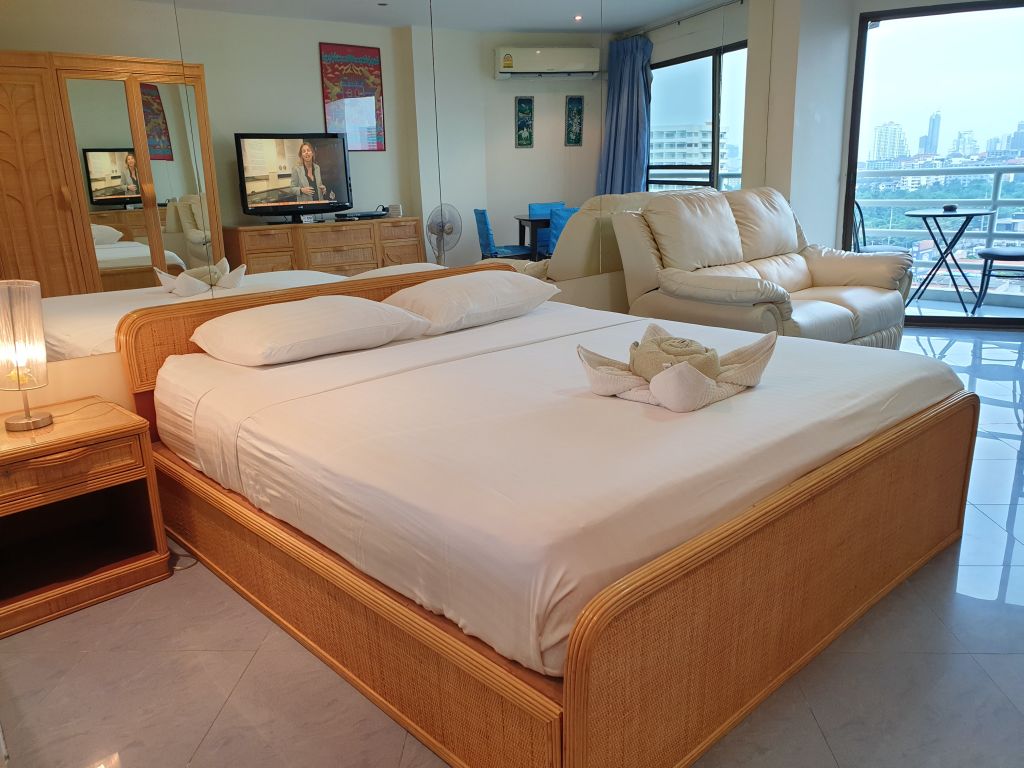 15-700-room-11