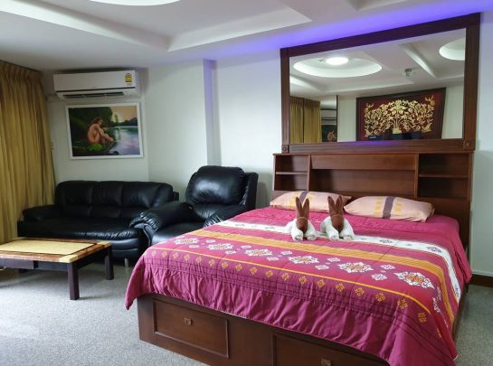 Room 11 499 Larger Studio 6