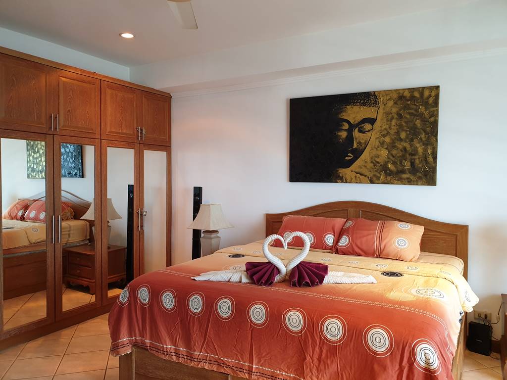 room-11-527-jacuzzi-suite-10