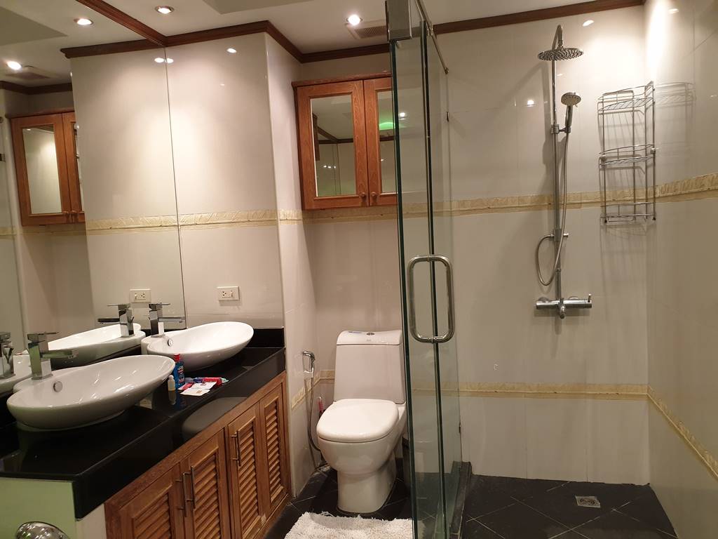 room-11-527-jacuzzi-suite-15