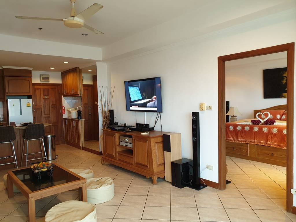 room-11-527-jacuzzi-suite-9