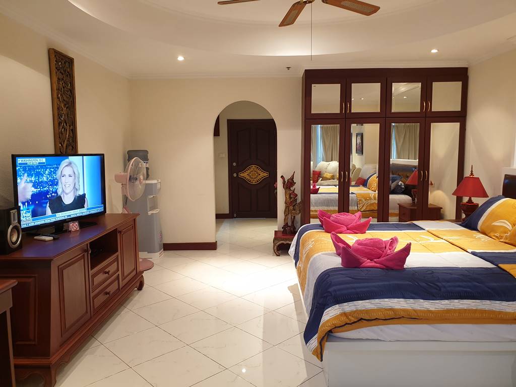 room-12-566-sea-view-luxury-8