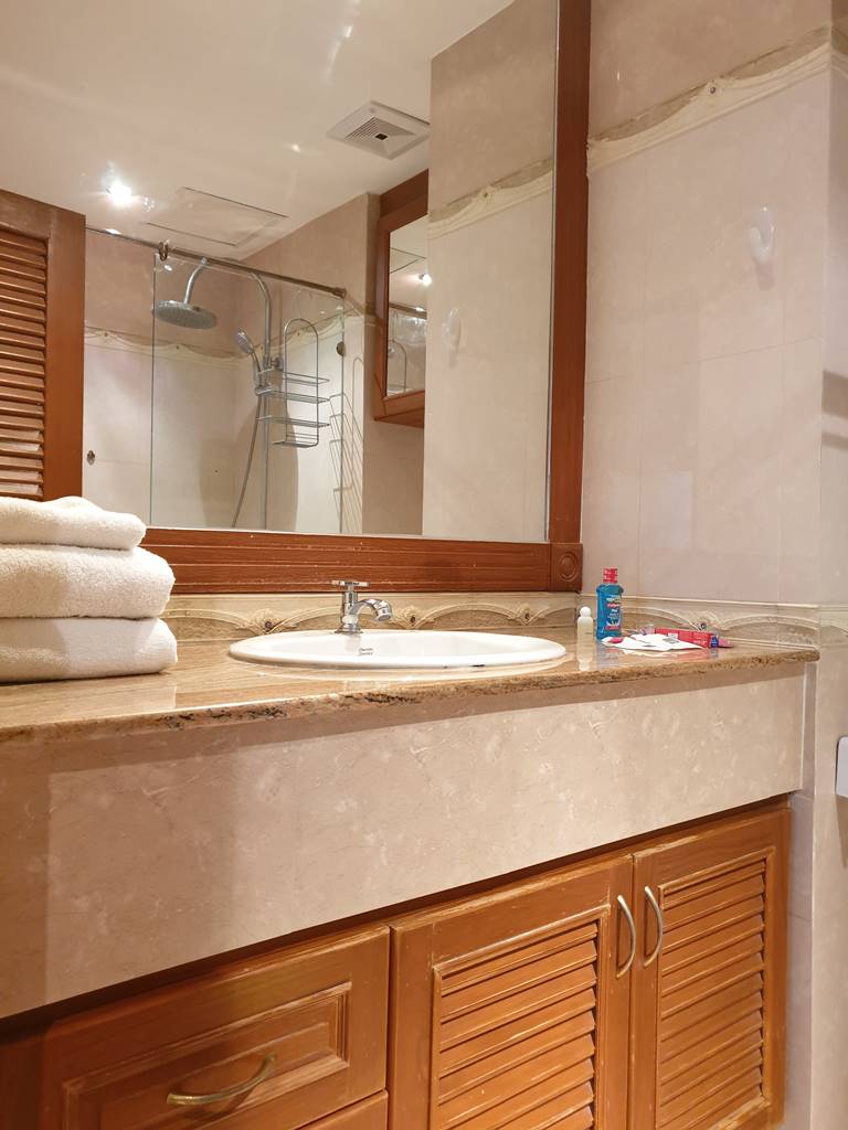 room-17-811-luxury-sea-view-studio-6