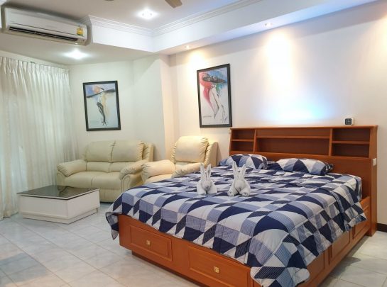 Room 18 840 Top Floor Sea View 02