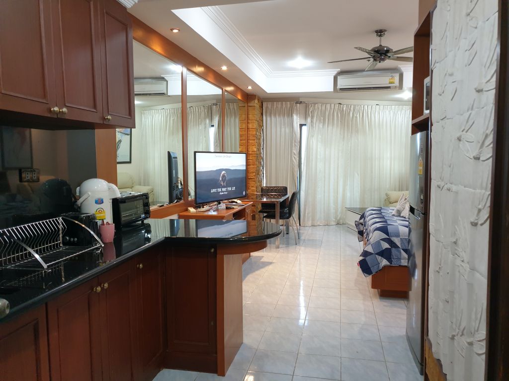 room-18-840-top-floor-sea-view-10