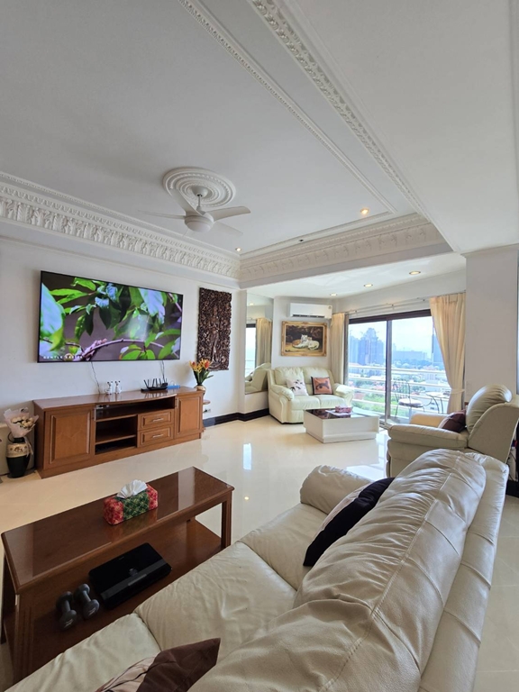 room-18-863-06