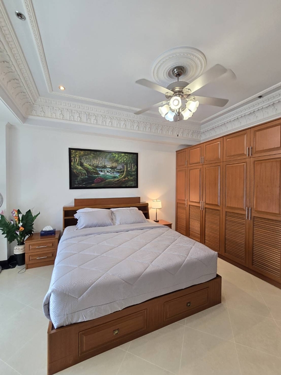 room-18-863-11