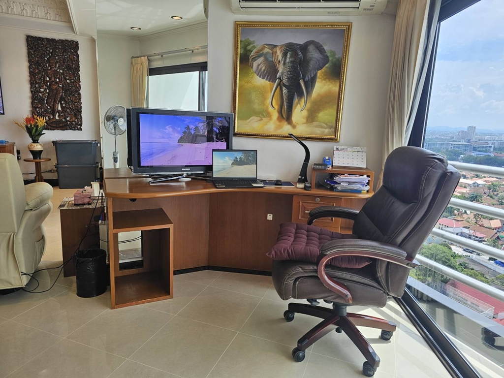 room-18-863-24